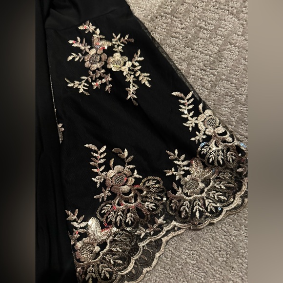 Black classy dress - Picture 2 of 4